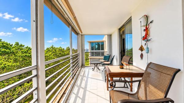 Boca Teeca, 6461 NW 2nd Ave #5150, Boca Raton, Florida 33487, image 1