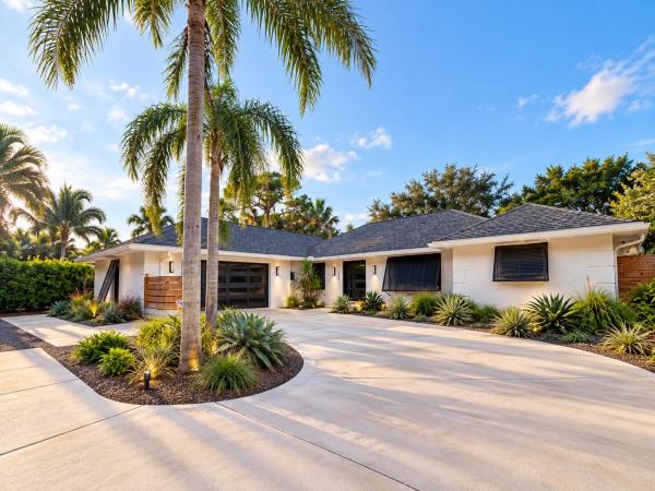 Tequesta Country Club, 354 Country Club Dr, Tequesta, Florida 33469, image 1