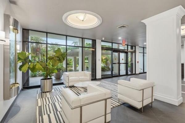 Lincoln Tower, 2400 Presidential Way #301, West Palm Beach, Florida 33401, image 1