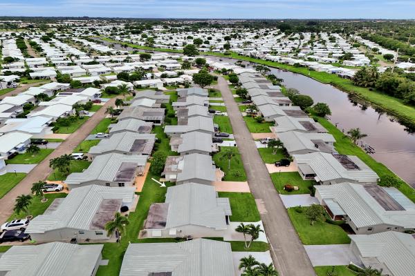 Palm Beach Leisureville, 1013 SW 15th St, Boynton Beach, Florida 33426, image 1
