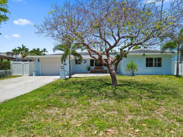 Pompano Isles, 2333 SE 11th St, Pompano Beach, Florida 33062, image 1