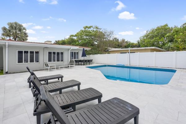 Lauderdale Beach, 3025 Center Ave, Fort Lauderdale, Florida 33308, image 1