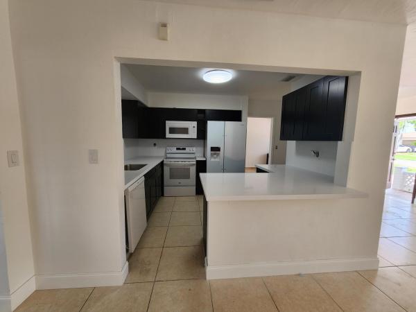 Boulevard Heights, 8760 NW 14th St, Pembroke Pines, Florida 33024, image 1
