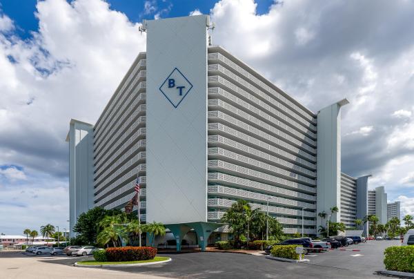 Breakwater Towers, 1900 S Ocean Dr #309, Fort Lauderdale, Florida 33316, image 1