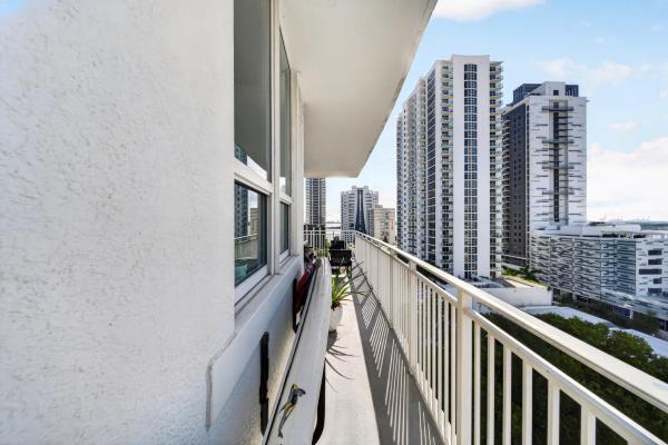 Uptown Lofts, 2275 Biscayne Blvd #1009, Miami, Florida 33137, image 1