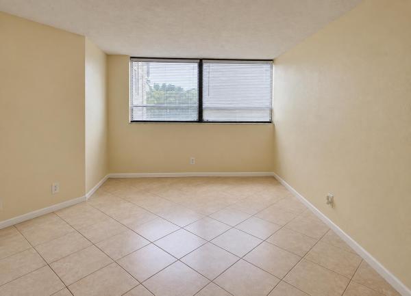 Presidential Golfview, 1820 N Congress Ave #310, West Palm Beach, Florida 33401, image 1