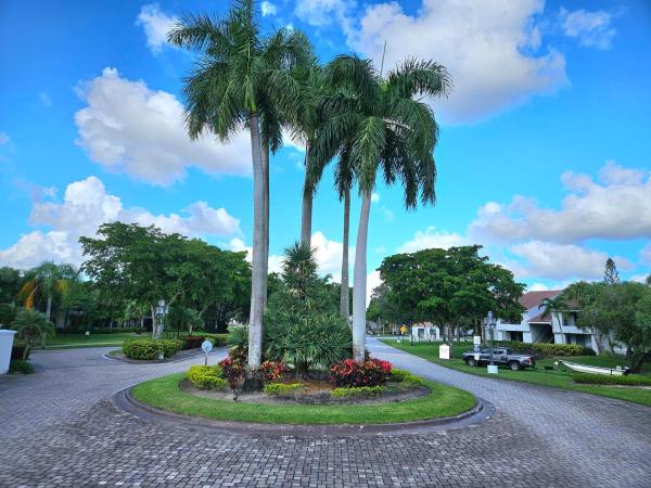 651 Lyons Rd #10107, Margate, Florida 33063, image 1