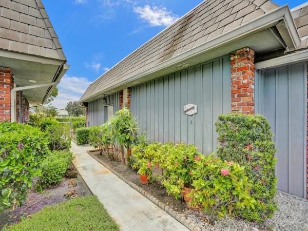 Tudor 2 South, 340 Orange Tree Dr #3, Atlantis, Florida 33462, image 1
