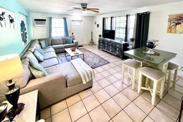 Croissant Park, 513 SW 17th St, Fort Lauderdale, Florida 33315, image 1