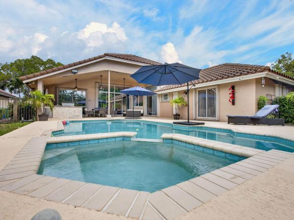 Orchid Island, 832 Waterview Dr, Weston, Florida 33326, image 1