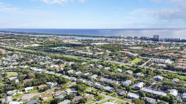 Ridgewood, 60 Camelia Cir, Tequesta, Florida 33469, image 1