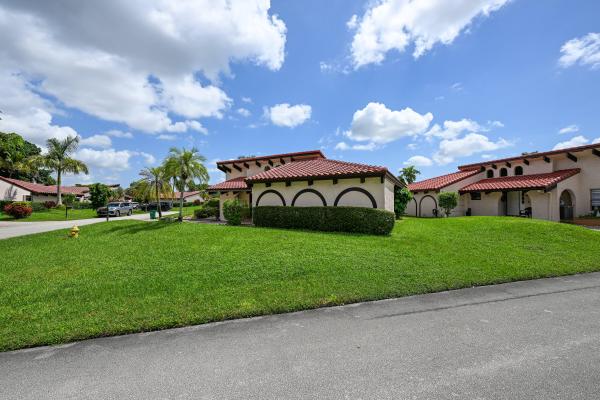 The Pines At Woodmont, 8129 Pine Cir #33, Tamarac, Florida 33321, image 1