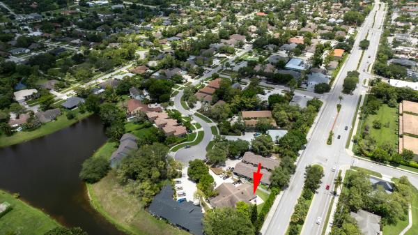 Sugar Pond Manor, 1672 Hawthorne Pl, Wellington, Florida 33414, image 1