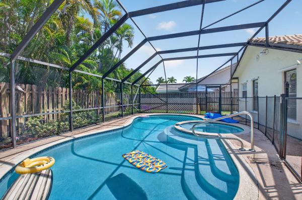Silverwoods, 7523 Silver Woods Ct, Boca Raton, Florida 33433, image 1