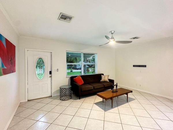 South Middle River, 1613 NW 4th Ave, Fort Lauderdale, Florida 33311, image 1