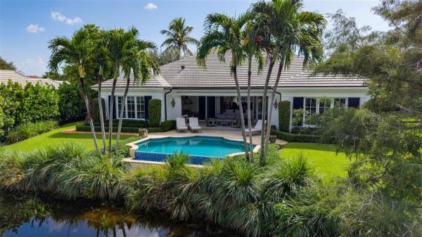11 Country Rd E, Village Of Golf, Florida 33436, image 1