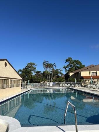 Pine Ridge South 2, 236 Pine Hov Cir #D-2, Greenacres, Florida 33463, image 1