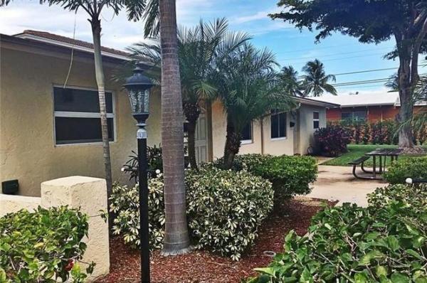 Pine Crest, 410 NE 12th Ave #1-2, Pompano Beach, Florida 33060, image 1