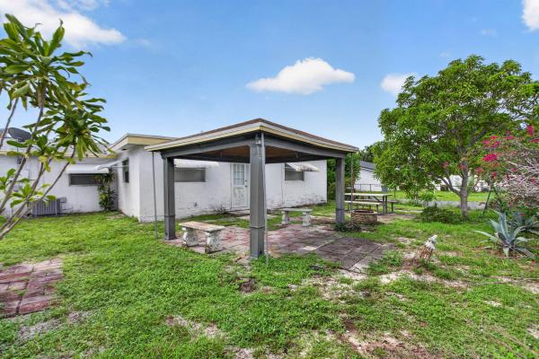Commonwealth Park, 631 SW 10th Ct, Deerfield Beach, Florida 33441, image 1