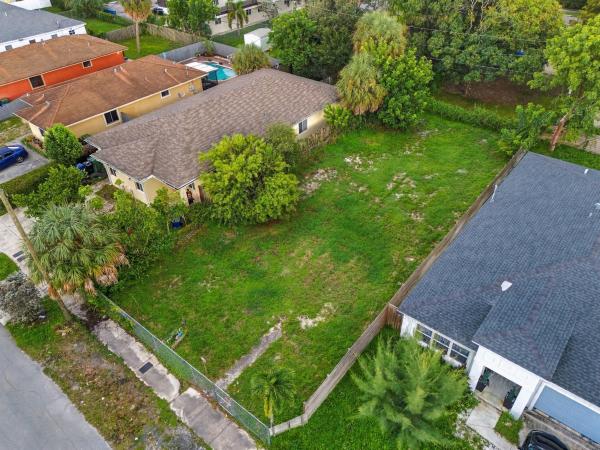 Seminole Forest, 1312 NW 2nd St, Fort Lauderdale, Florida 33311, image 1
