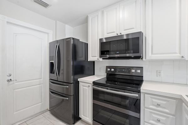 Tequesta Oaks, 44 Live Oak Cir, Tequesta, Florida 33469, image 1