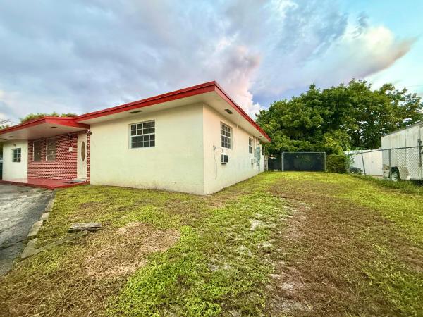 Norwood, 19031 NW 12th Ave, Miami Gardens, Florida 33169, image 1