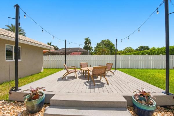 Oakwood, 626 NW 100th Way, Coral Springs, Florida 33071, image 1