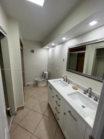 Lighthouse Bay, 2755 NE 28th Ave #C3, Lighthouse Point, Florida 33064, image 1