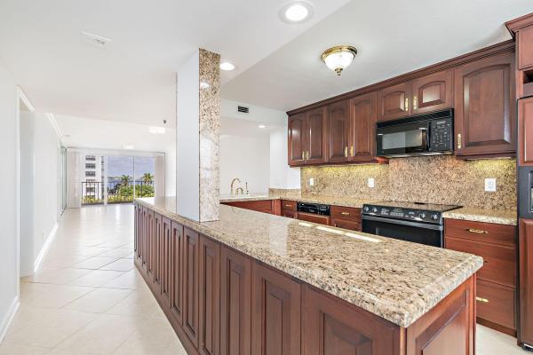 Harbor Towers & Marina, 3901 S Flagler Dr #505, West Palm Beach, Florida 33405, image 1