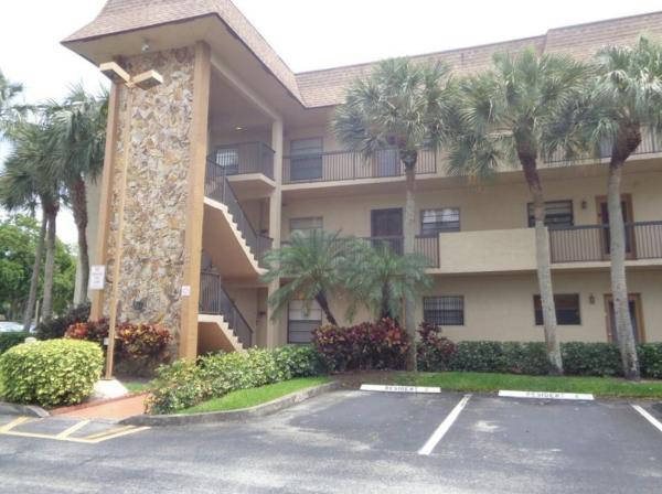 Lakes Of Carriage Hills, 6090 N Sabal Palm Blvd #304, Tamarac, Florida 33319, image 1