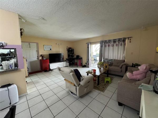 Oakland Forest Club, 3013 N Oakland Forest Dr #106, Oakland Park, Florida 33309, image 1