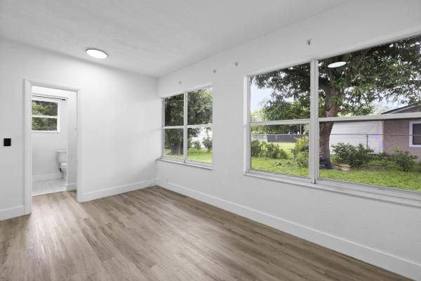 28 NE 165th St, Unincorporated Dade County, Florida 33162, image 1