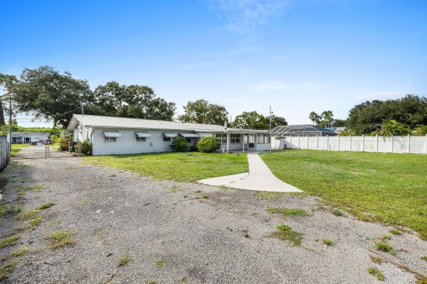 Maravilla Heights, 3324 Sunrise Blvd, Fort Pierce, Florida 34982, image 1