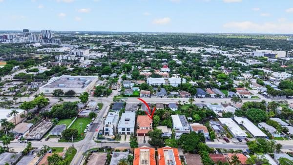 Lake Ridge, 1111 NE 16th Ave, Fort Lauderdale, Florida 33304, image 1