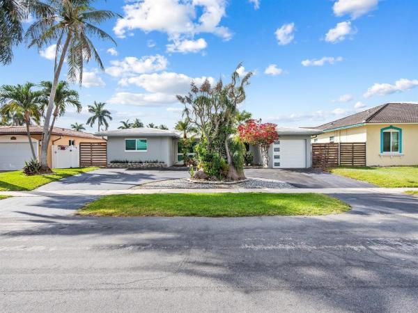 Cypress Harbor, 300 SE 10th St, Pompano Beach, Florida 33060, image 1