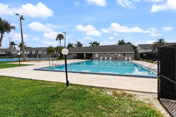 Canalakes, 4605 Pier Dr, Greenacres, Florida 33463, image 1