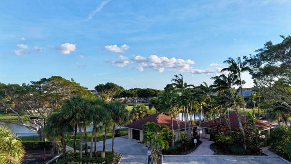 Waterside Luxury Townhomes, 728 Mill Valley Pl, West Palm Beach, Florida 33409, image 1