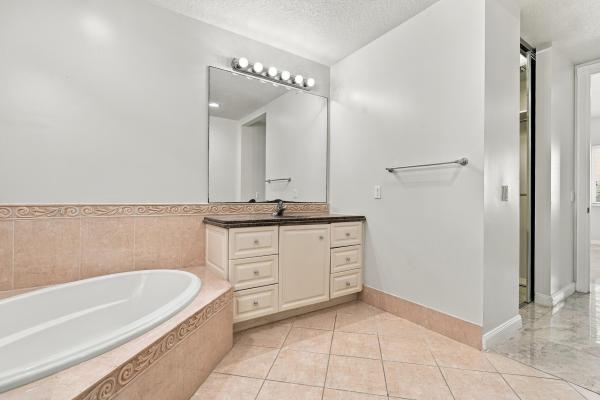 Harbour Isle West, 19 Harbour Isle Dr #103, Fort Pierce, Florida 34949, image 1