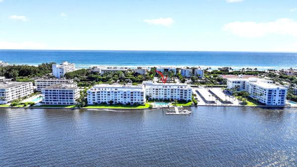 Royal Saxon, 2840 S Ocean Blvd #3070, Palm Beach, Florida 33480, image 1