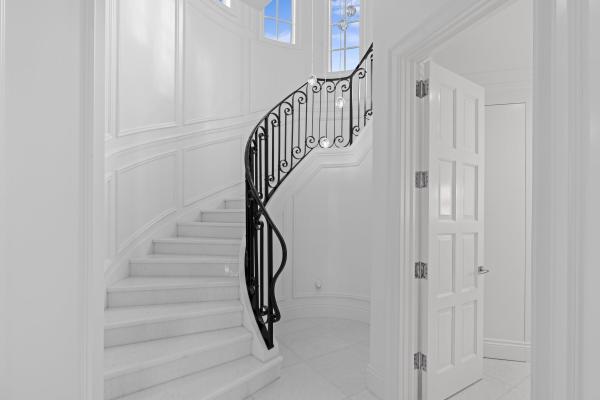 Palacio, 111 Via Palacio, Palm Beach Gardens, Florida 33418, image 1