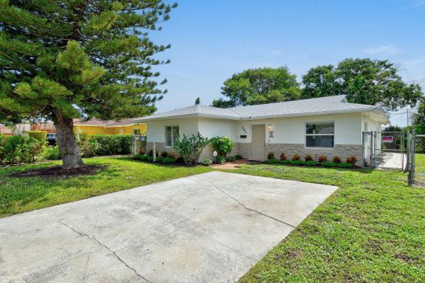 Inlet City, 1025 W 7th St, Riviera Beach, Florida 33404, image 1