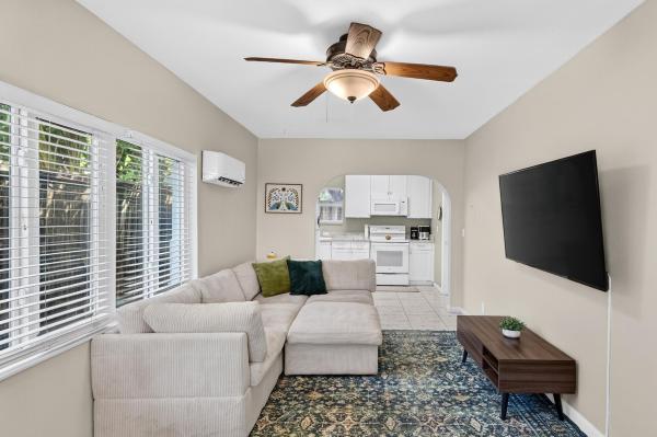 Lake Ridge, 1140 NE 17th Ave, Fort Lauderdale, Florida 33304, image 1