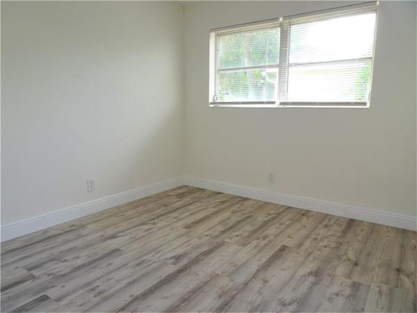 Park Manor, 2230 Avenue H W, Riviera Beach, Florida 33404, image 1