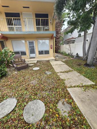 Sutton Place, 2716 NE 30th Pl #105C, Fort Lauderdale, Florida 33306, image 1