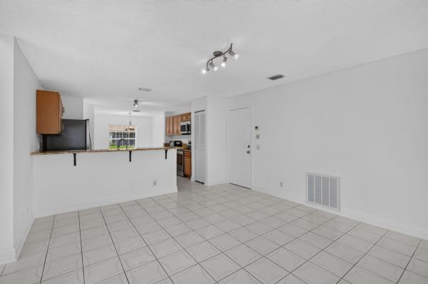 Regatta At Mission Bay, 10621 Wheelhouse Cir, Boca Raton, Florida 33428, image 1