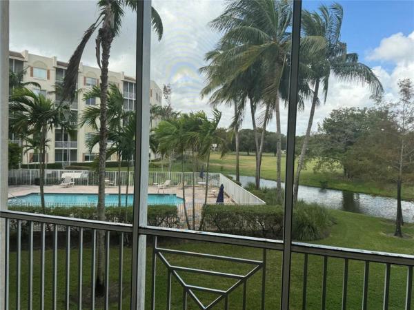Royal Point At Palm-Aire, 3500 Oaks Clubhouse Dr #204, Pompano Beach, Florida 33069, image 1