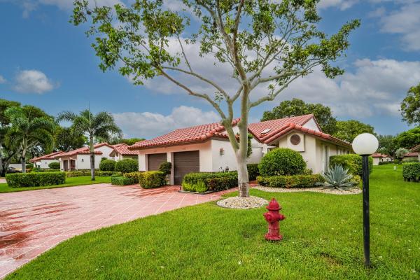 Huntington Pointe, 6375 Mill Pointe Cir, Delray Beach, Florida 33484, image 1