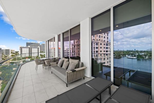 153 N Seabreeze Blvd #704, Fort Lauderdale, Florida 33304, image 1