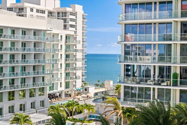 153 N Seabreeze Blvd #704, Fort Lauderdale, Florida 33304, image 1