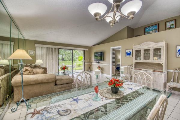 Club Cottages, 208 Club Dr, Palm Beach Gardens, Florida 33418, image 1